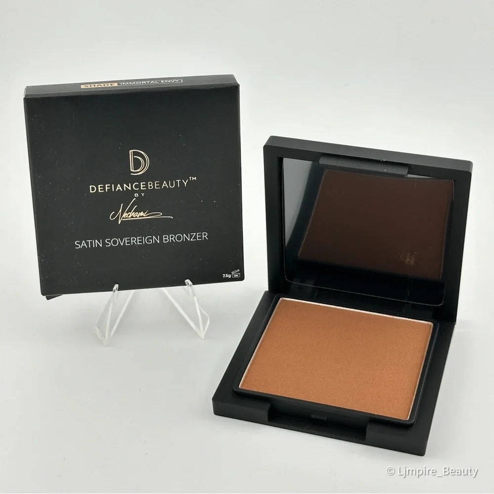 DefianceBeauty by Nechami Satin Sovereign Bronzer in Shade Immortal Envy NIB